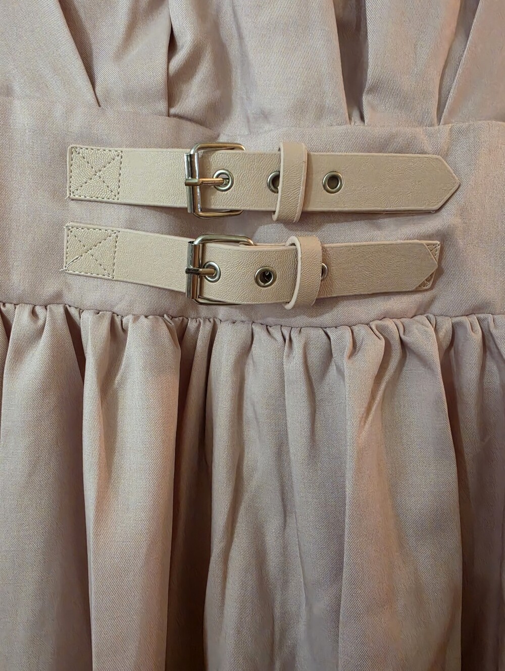 Gorgeous Blush Pink Midi Dress w/ Buckle Detail Medium - Picture 4 of 7